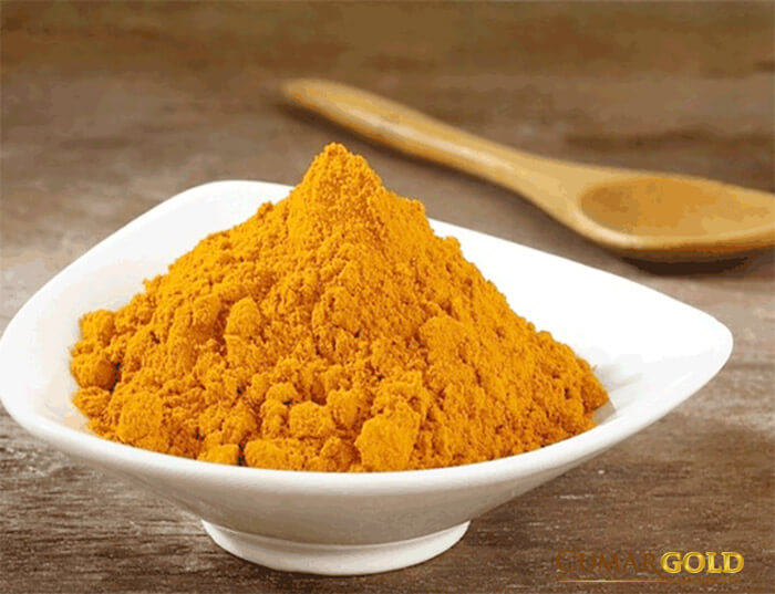 Nano curcumin có màu vàng sậm